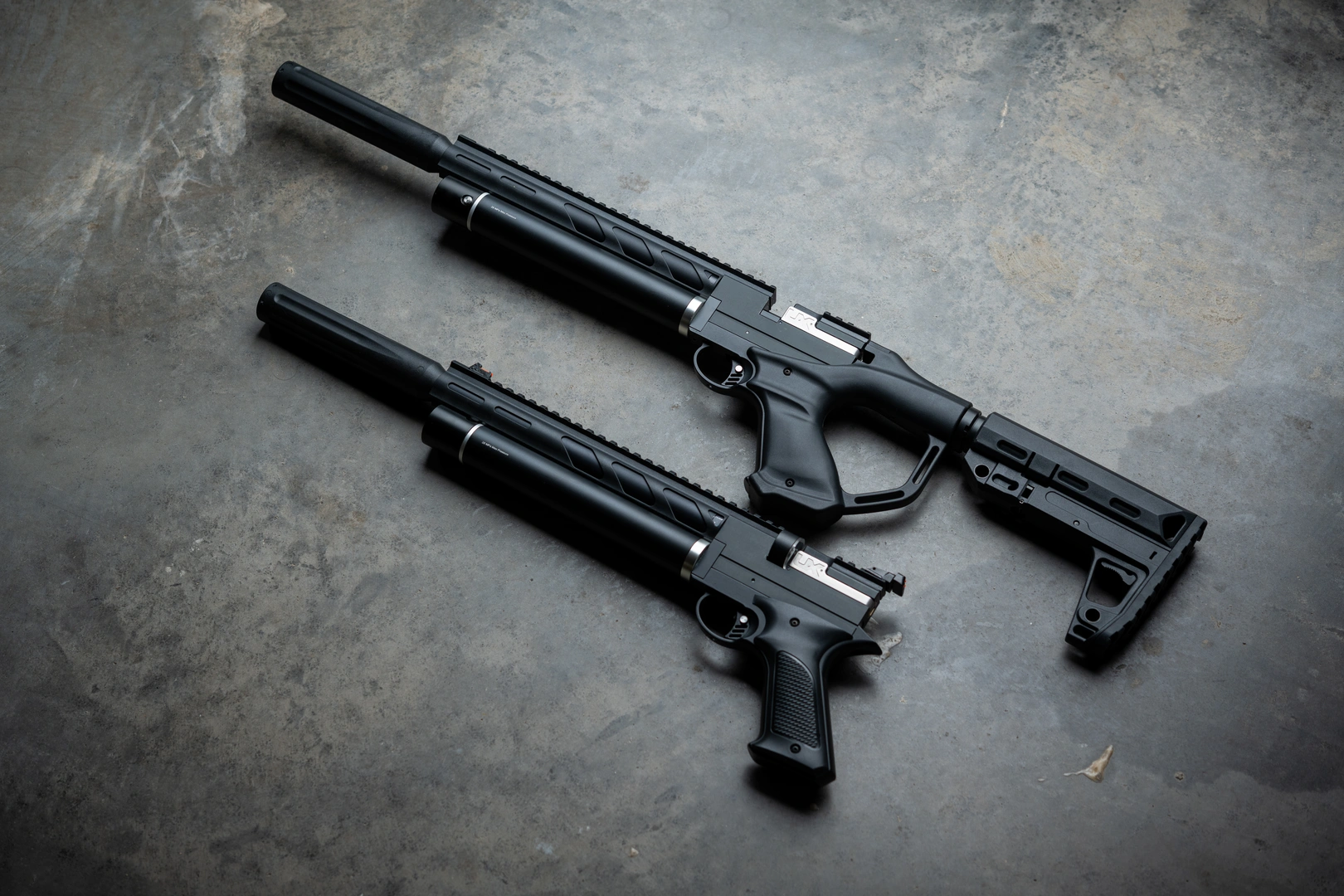 Umarex Notos configured with and without the stock in place